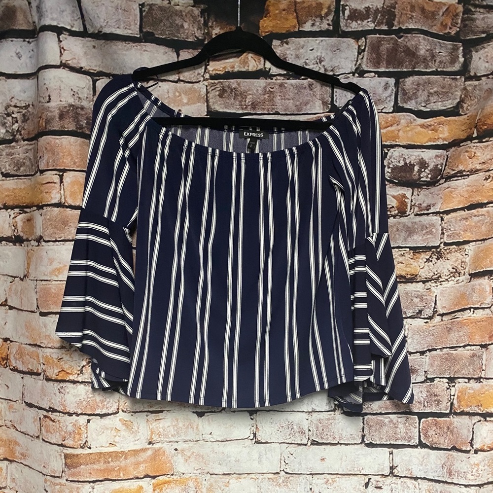 Express blouse Size M
